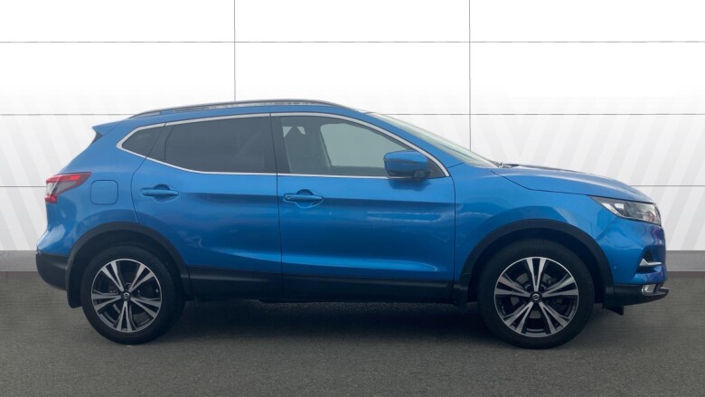 Nissan Qashqai 1.3 DiG-T N-Connecta 5dr Petrol Hatchback